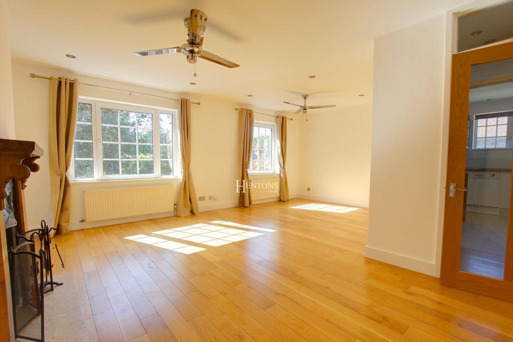 Llandennis Road, Cyncoed, Cardiff 2 bed for sale £290,000