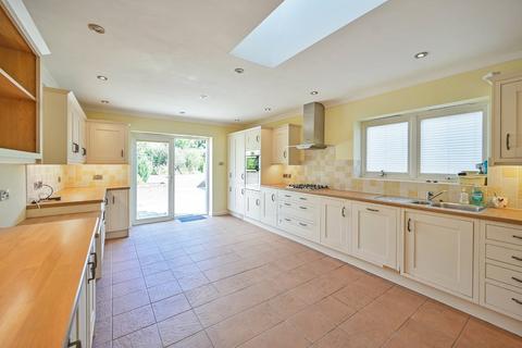 4 bedroom detached house for sale, Kiln Field, Tenterden, Kent, TN30