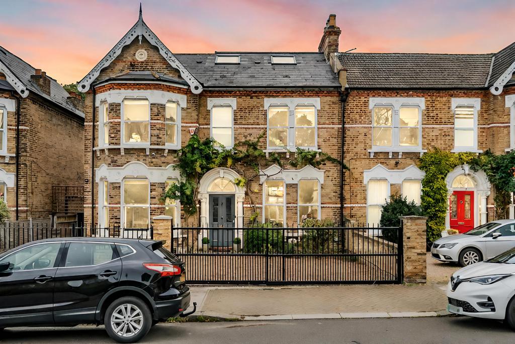 Sunderland Road, Forest Hill, SE23 7 bed semidetached house for sale