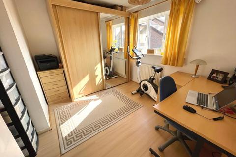 22 Hedge End, Northampton, NN4 0SW