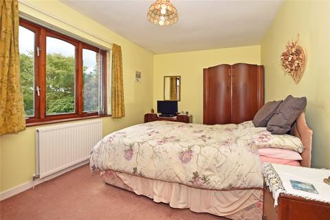 3 bedroom bungalow for sale - Lakeside Avenue, Llandrindod Wells, Powys, LD1