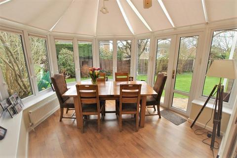 15 Maple Close, Sonning Common, Reading, RG4 9NG