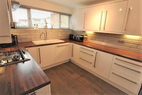 15 Maple Close, Sonning Common, Reading, RG4 9NG