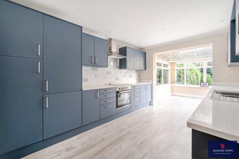 4 bedroom detached house for sale, Rowsham Dell, Giffard Park, Milton Keynes, Buckinghamshire, MK14