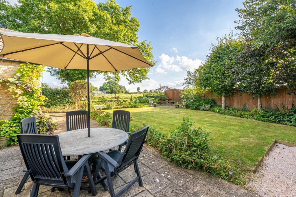 Lea, Nr Malmesbury 3 bed detached bungalow for sale £650,000