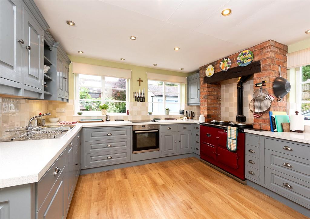 Stoke Prior, Bromsgrove 4 bed detached house for sale £895,000