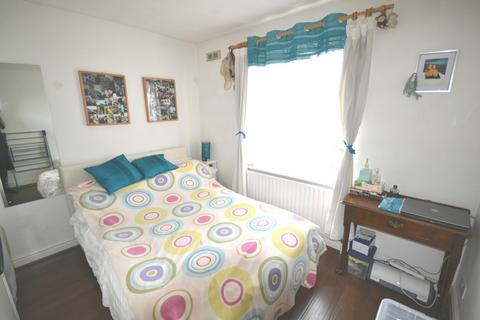 2 bedroom terraced house to rent, Cage End, CM22