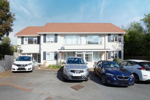 2 bedroom property to rent, Le Vauquiedor, St Andrew's, Guernsey, GY6