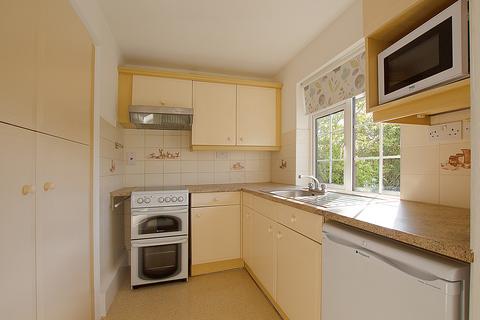 2 bedroom property to rent, Le Vauquiedor, St Andrew's, Guernsey, GY6
