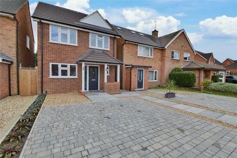 3 bedroom detached house to rent, Trident Road, Hertfordshire WD25