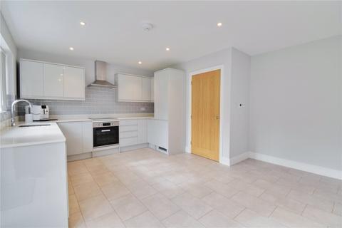 3 bedroom detached house to rent, Trident Road, Hertfordshire WD25