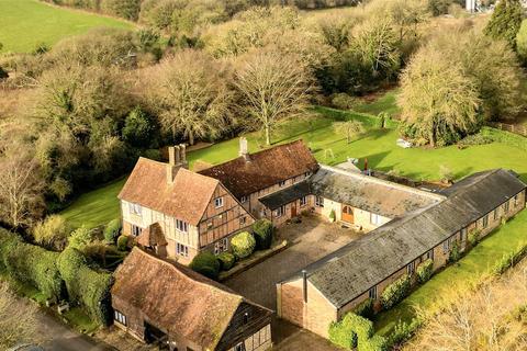 7 bedroom detached house for sale, Windmill Road, Pepperstock, Hertfordshire, LU1