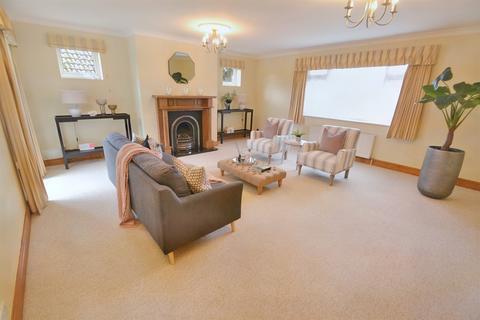 2 Copse Road, Verwood, BH31 6HB