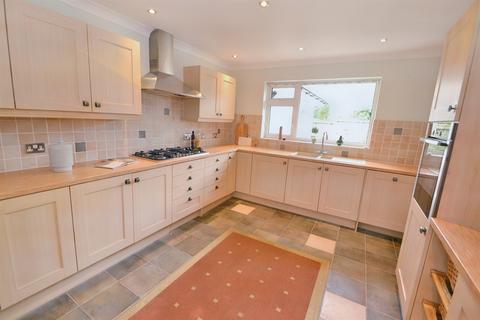 2 Copse Road, Verwood, BH31 6HB