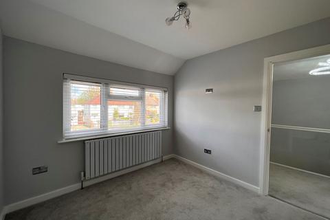 3 bedroom semi-detached house for sale - 7 Manor Road, Windsor, Berkshire, SL4 5LP