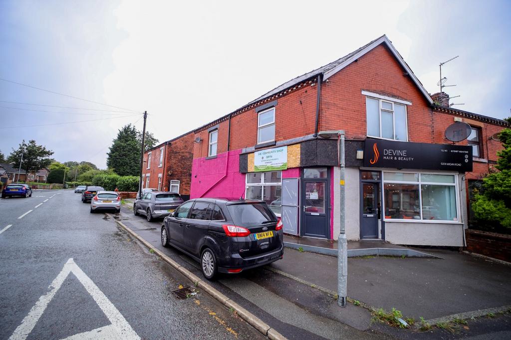 Wigan Road, Ashton in Makerfield Shop to rent £575 pcm (£133 pw)