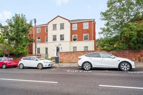 undefined, Seafield Court, Russell Street, Reading, RG1