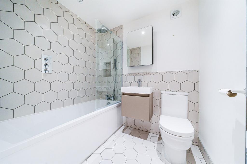 Main Bathroom