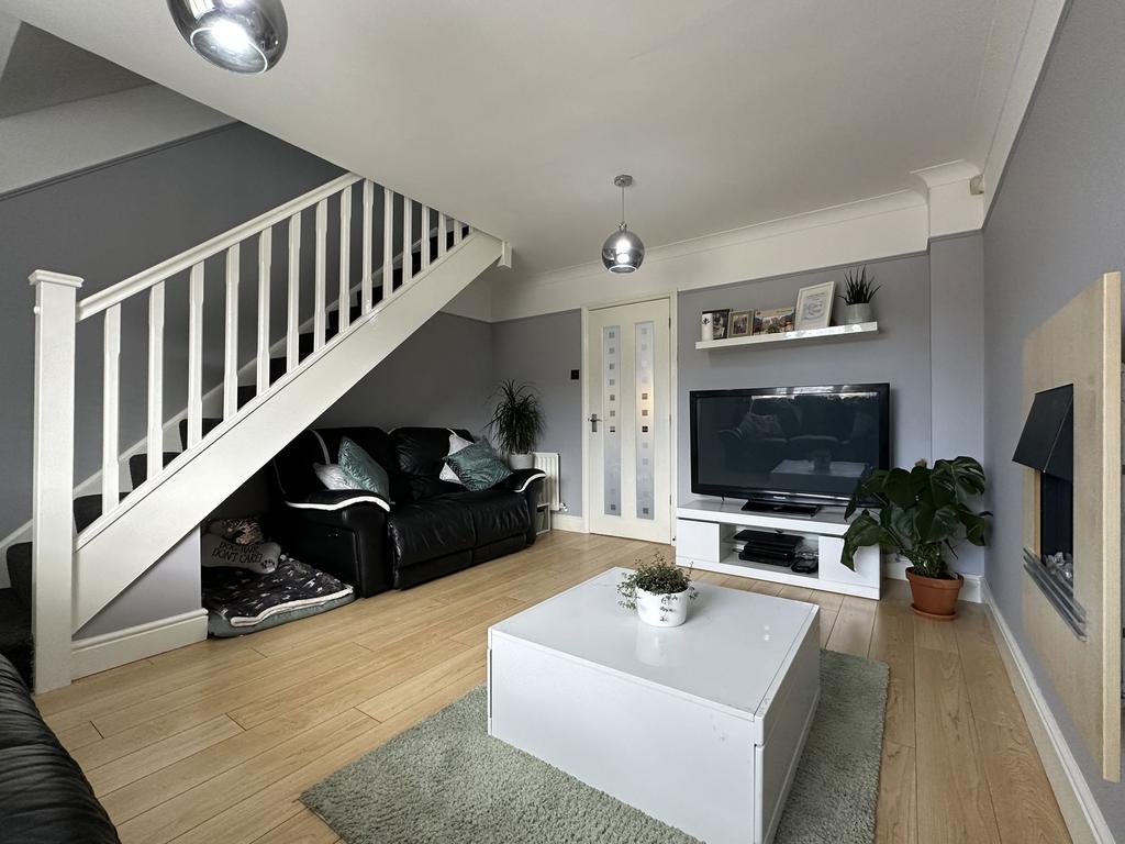Fareham Grove, Boldon Colliery, Tyne... 5 bed semidetached house for