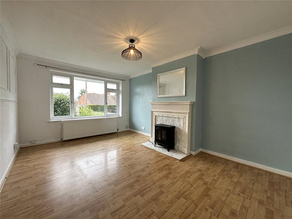 Beechcote Avenue, Wolverley, Worcestershire, DY11 2 bed bungalow for
