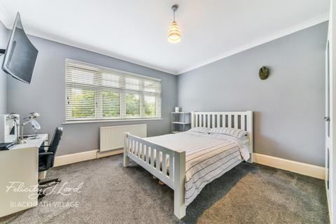 69 Guibal Road, London, SE12 9LY