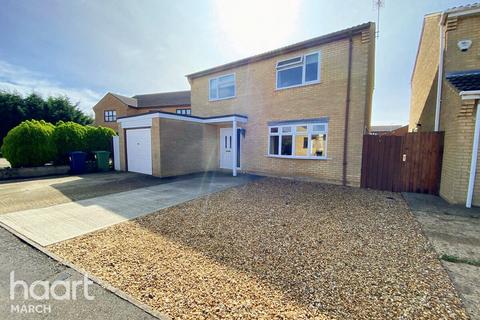 4 bedroom detached house for sale - Fairfax Way, March