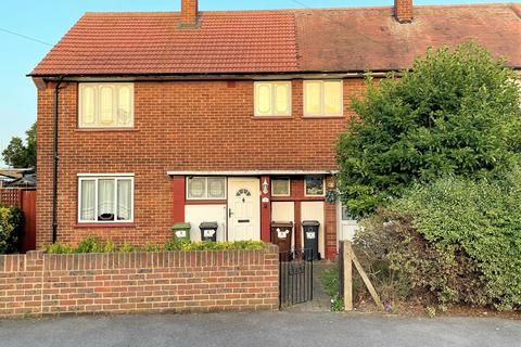 8 Roles Grove, Romford, RM6 5LT