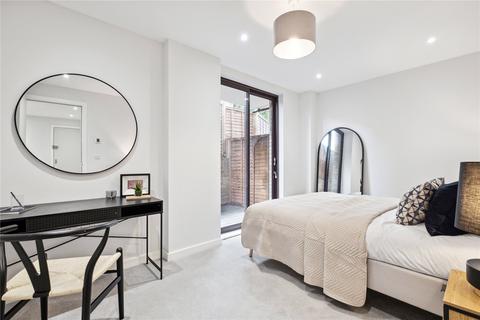 2 bedroom apartment for sale, Battersea High Street, London, SW11