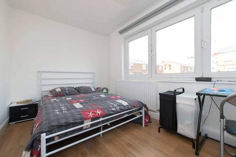 36 Thornbury Close, London, N16 8UX