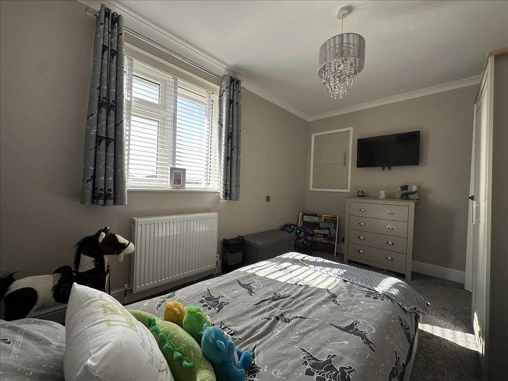 Bedroom (front)