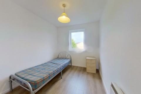 2 bedroom flat to rent, James Street, Bridgeton, Glasgow, G40