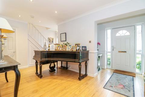 73 Heath Road, Beaconsfield, HP9 1DG