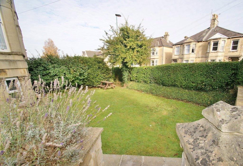 Upper Oldfield Park, Bath 2 bed apartment £1,500 pcm (£346 pw)