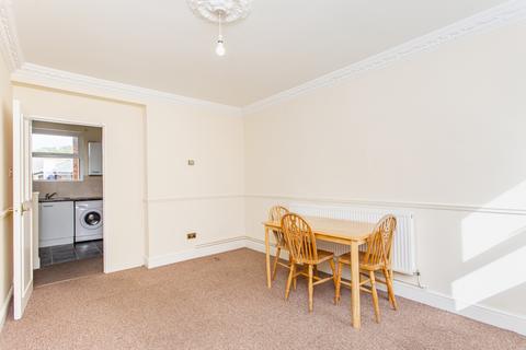 2 bedroom flat for sale - Burnham Estate, E2