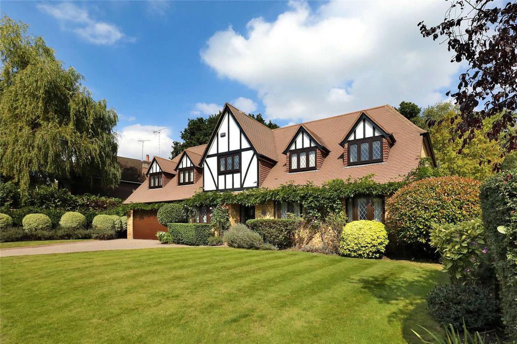 Howards Wood Drive, Gerrards Cross, SL9 5 bed detached house £1,750,000