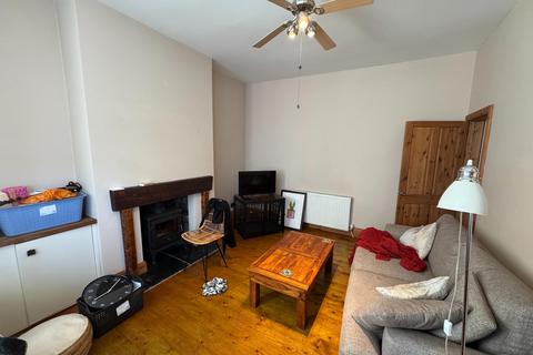 2 bedroom end of terrace house to rent, Briardale Road, Mossley Hill, Liverpool, L18