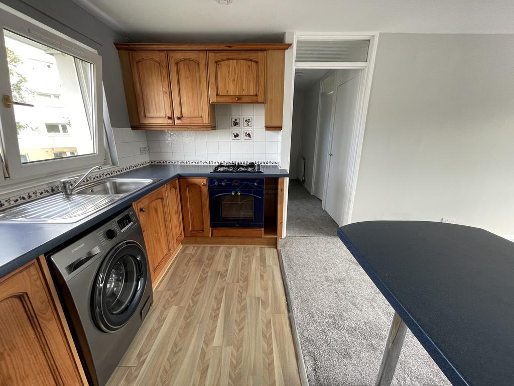 Kitchen b.JPG