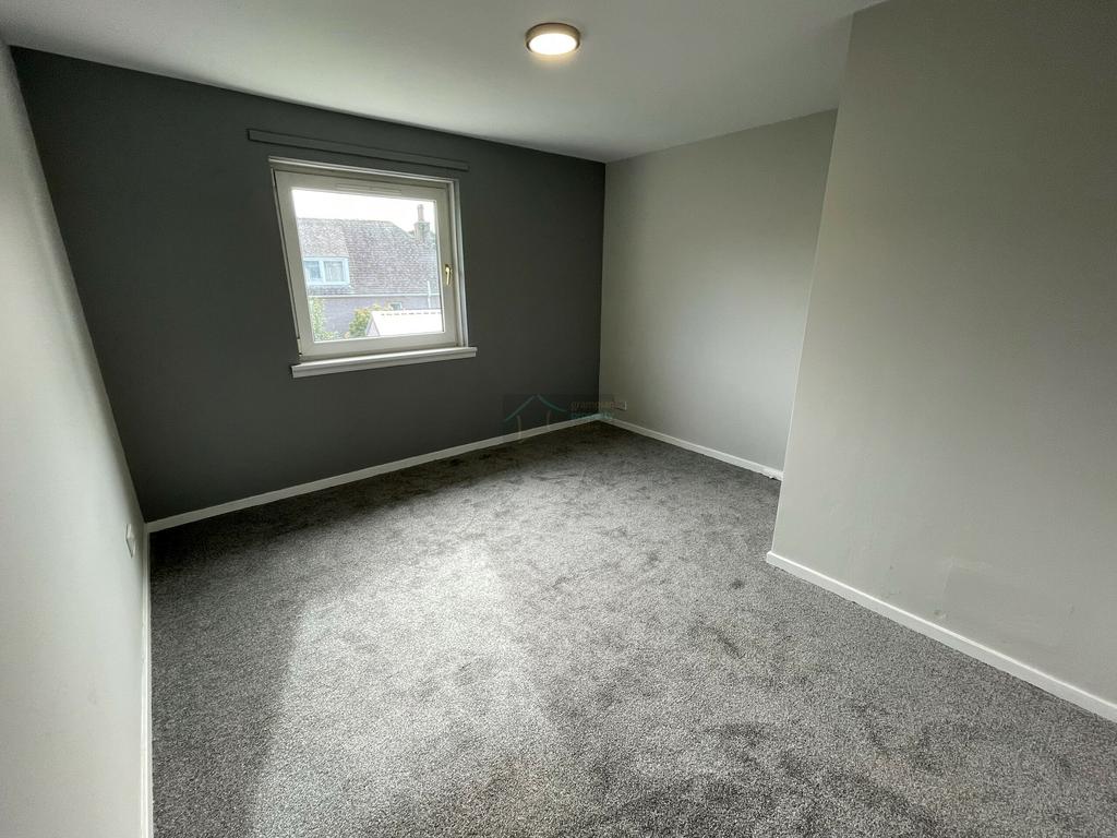 Bedroom b.JPG
