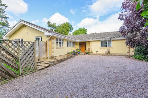 5 bedroom detached bungalow for sale - Old Lincoln Road, Caythorpe, Lincolshire, NG32