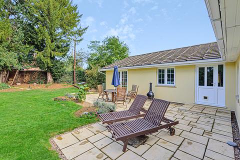 5 bedroom detached bungalow for sale, Old Lincoln Road, Caythorpe, Lincolshire, NG32