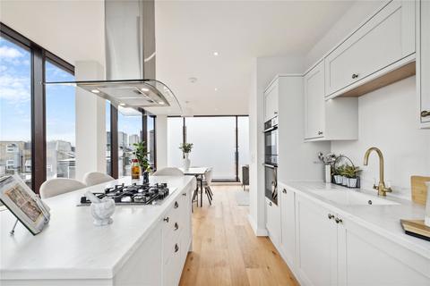 3 bedroom apartment for sale, Battersea High Street, London, SW11