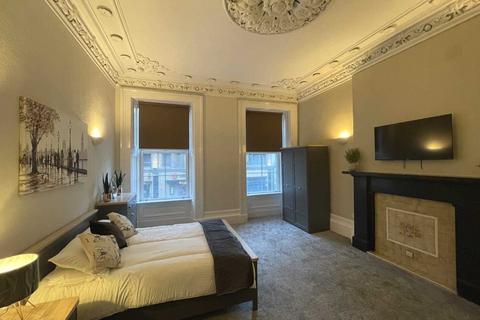 5 bedroom flat to rent, Sauchiehall Street, Glasgow