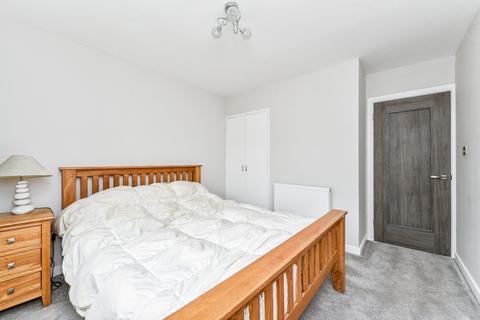2 bedroom flat for sale, Upper Heyshott, Petersfield, Hampshire