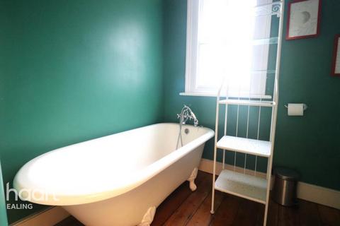 undefined, Leighton Road, London