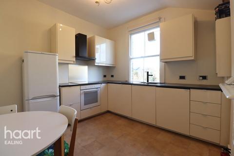 2 bedroom apartment to rent, Leighton Road, London