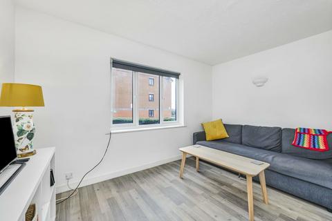 1 bedroom flat for sale - St. Benedicts Close, London SW17