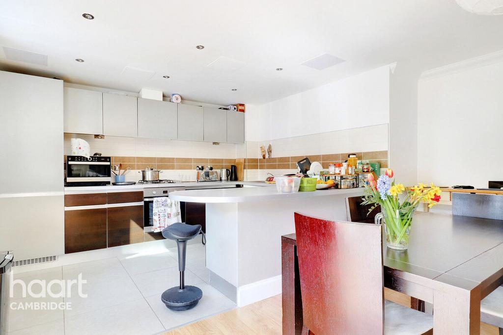 Scholars Walk, Cambridge 2 bed apartment for sale £435,000