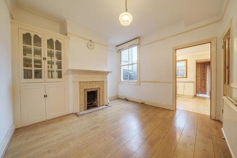 93 Stuart Road, London, SW19 8DJ