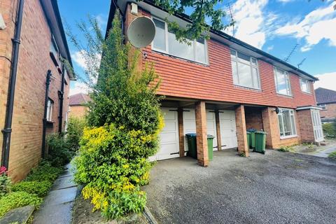 2 bedroom maisonette for sale, Bexley Road, Eltham, London, SE9