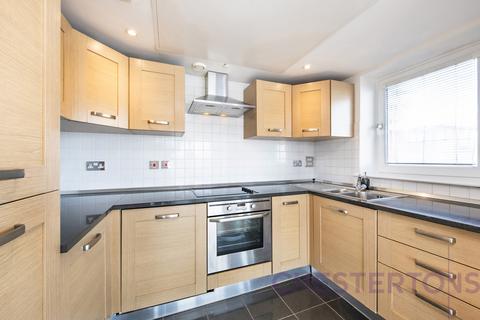 2 bedroom flat to rent, Mizzen Mast House, Mast Quay